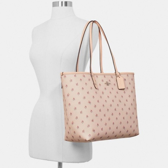 🚫SOLD🚫NWT COACH REV CITY TOTE & WRISTLET SET - Picture 5 of 8